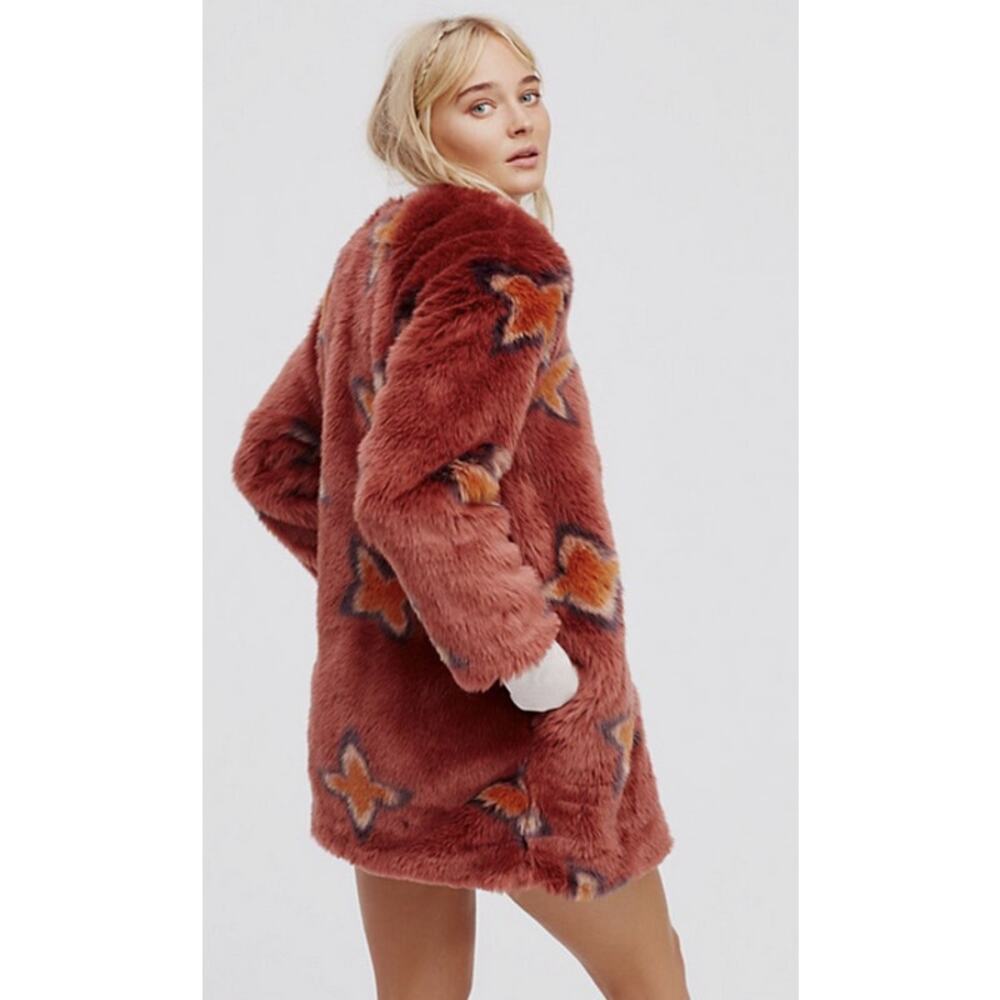 Free People RARE HTF Wrap Me Up Star Faux Fur Fun Jacket Coat Blogger Fav Fall - Picture 2 of 8